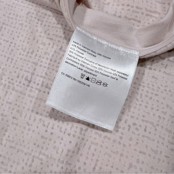 Lululemon Tee - Picture 4 of 7